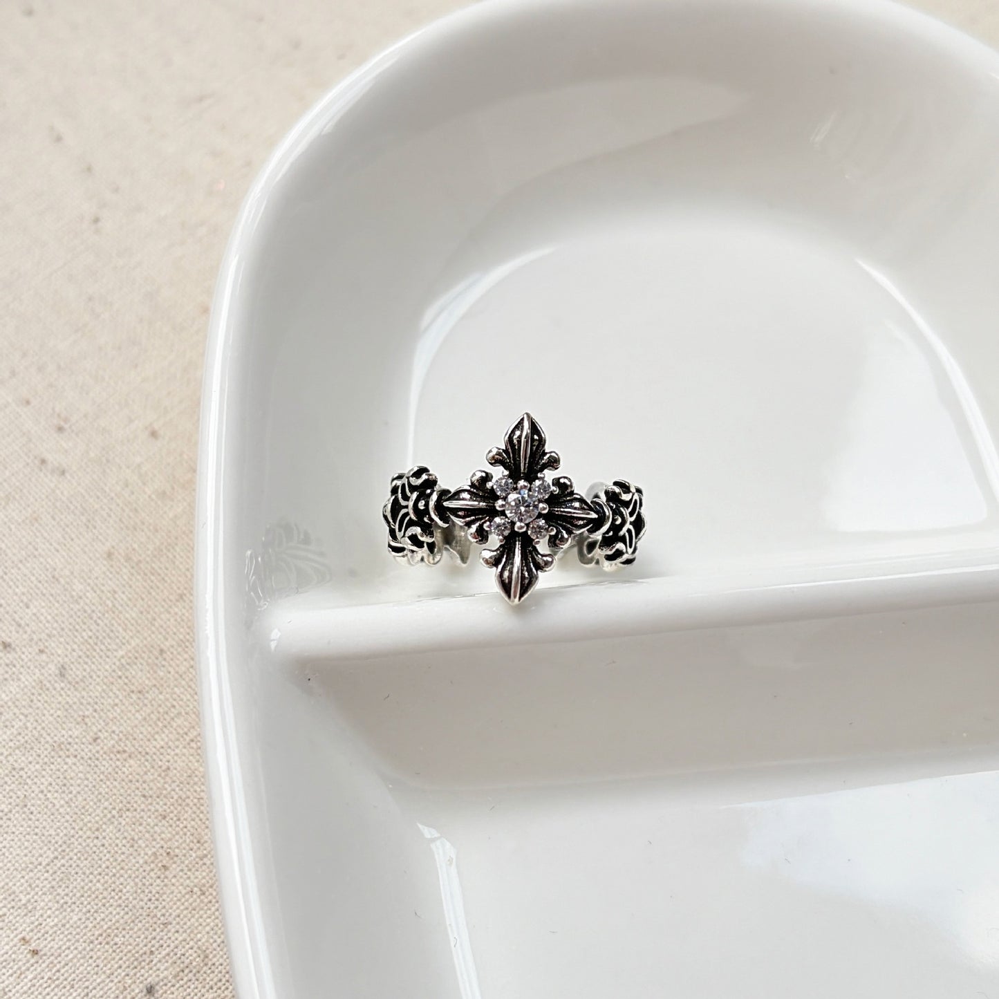 Retro Distressed Cross Open Ring For Women