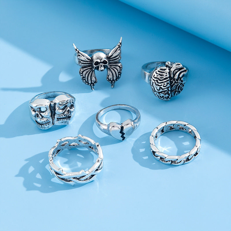 Exaggerated Exaggerated Ring Heart-shaped