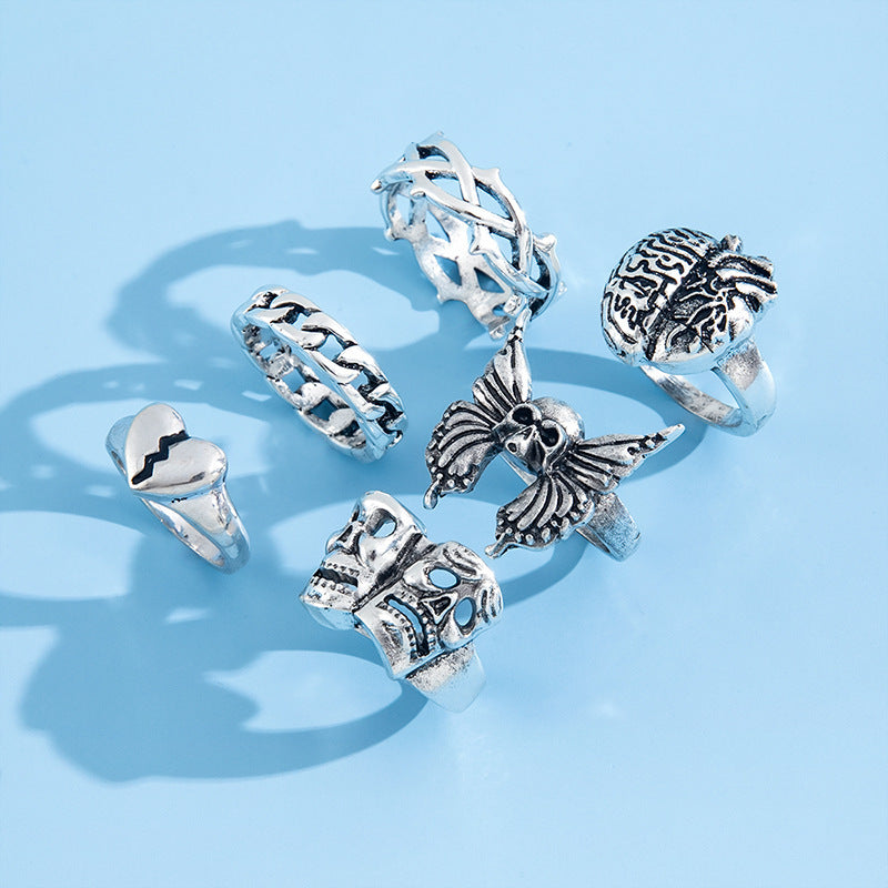 Exaggerated Exaggerated Ring Heart-shaped